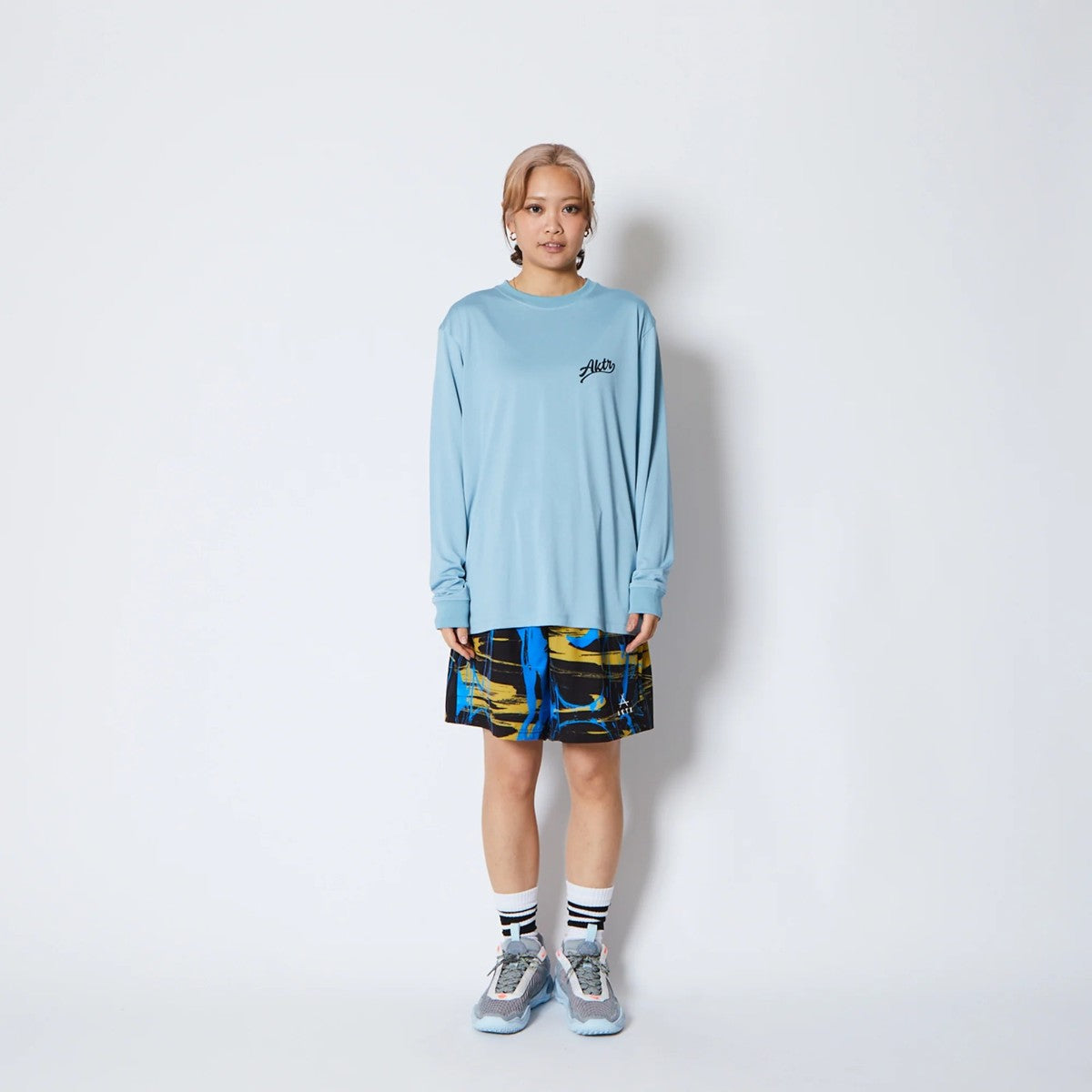 AKTR TORSION NICK L/S SPORTS TEE アクター トーション ニック ロングスリーブ スポーツ Tシャツ 225-022005【メンズ Tシャツ スポーツ 長袖 グラフィック トレーニング 25FW】