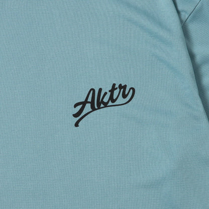AKTR TORSION NICK L/S SPORTS TEE アクター トーション ニック ロングスリーブ スポーツ Tシャツ 225-022005【メンズ Tシャツ スポーツ 長袖 グラフィック トレーニング 25FW】