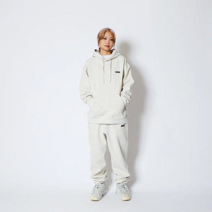 AKTR 1-PT LOGO SWEAT PULLOVER HOODIE アクター ワンポイント ロゴ スウェット プルオーバー フーディ 225-023010【メンズ パーカー フーディ スウェット 裏起毛 トレーニング スポーツ 25FW】