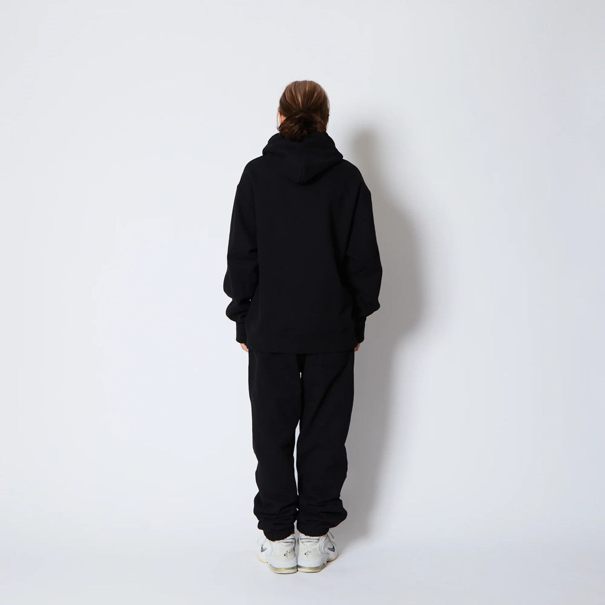 AKTR 1-PT LOGO SWEAT PULLOVER HOODIE アクター ワンポイント ロゴ スウェット プルオーバー フーディ 225-023010【メンズ パーカー フーディ スウェット 裏起毛 トレーニング スポーツ 25FW】