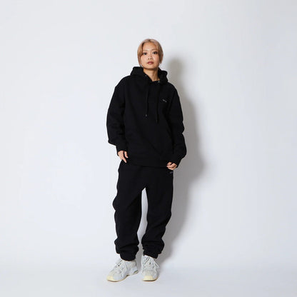 AKTR 1-PT LOGO SWEAT PULLOVER HOODIE アクター ワンポイント ロゴ スウェット プルオーバー フーディ 225-023010【メンズ パーカー フーディ スウェット 裏起毛 トレーニング スポーツ 25FW】