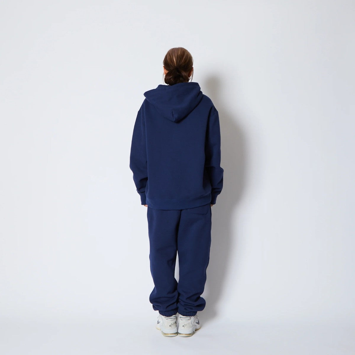 AKTR COLLEGE LOGO SWEAT ZIP HOODIE アクター カレッジ ロゴ スウェット ジップ フーディ 225-024010【メンズ ジップパーカー スウェット カレッジロゴ 裏起毛 25FW】