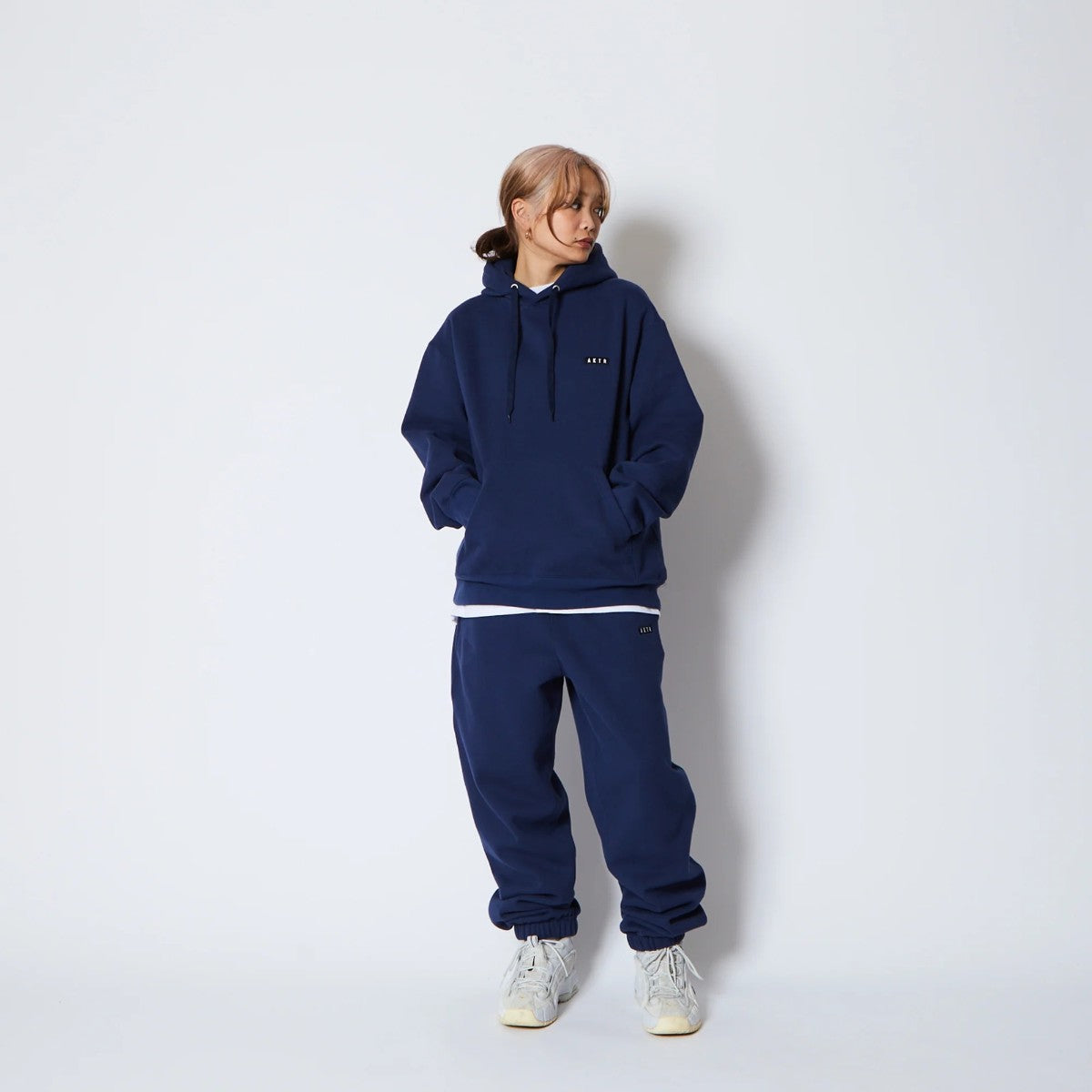 AKTR LOGO SWEAT PANTS アクター ロゴ スウェット パンツ 225-025020【メンズ スウェットパンツ 裏起毛 トレーニング スポーツウェア 25FW】