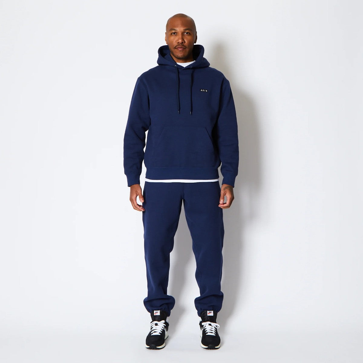 AKTR LOGO SWEAT PANTS アクター ロゴ スウェット パンツ 225-025020【メンズ スウェットパンツ 裏起毛 トレーニング スポーツウェア 25FW】