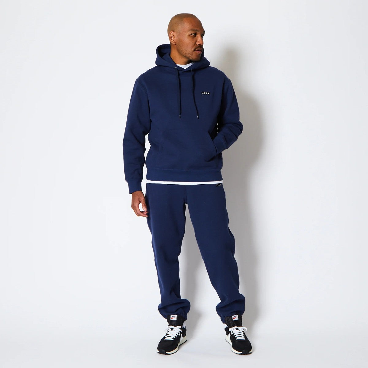 AKTR LOGO SWEAT PANTS アクター ロゴ スウェット パンツ 225-025020【メンズ スウェットパンツ 裏起毛 トレーニング スポーツウェア 25FW】