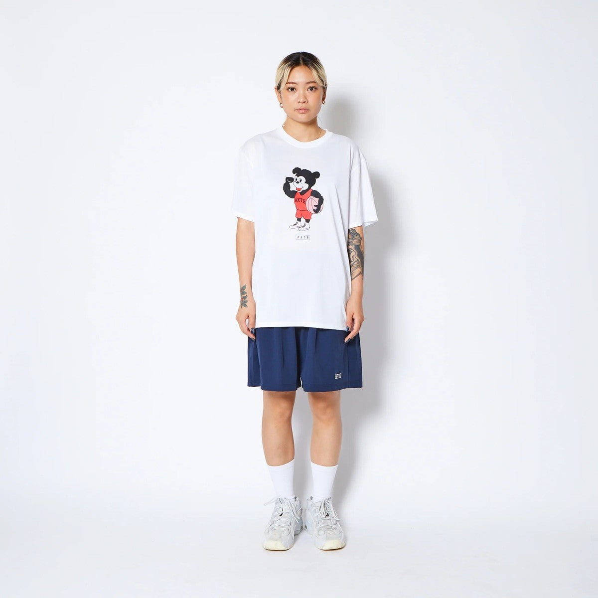 AKTR BASIC NICK SPORTS TEE アクター ベーシック ニック スポーツ Tシャツ 525-001005【メンズ トップス Tシャツ 半袖 フロントプリント 25FW】