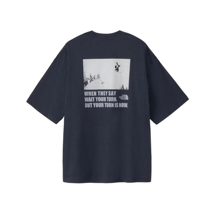 THE NORTH FACE S/S FREERIDE TEE ザ・ノース・フェイス ショートスリーブフリーライドティー NT82532【メンズ Tシャツ 速乾コットン グラフィックTシャツ カジュアルウェア アウトドア 25FW】