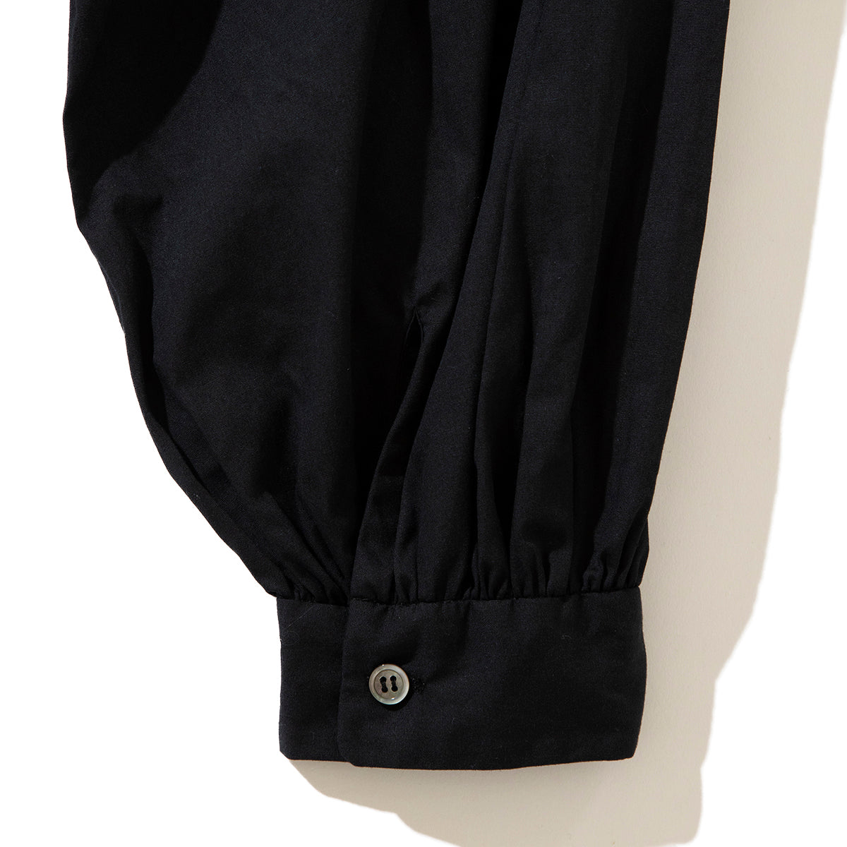 MIYAO Blouse with ruffled flaps ミヤオ フリルフラップ付きブラウス MDBL-05【レディース WOMENブランド 楽天NG 25FW】