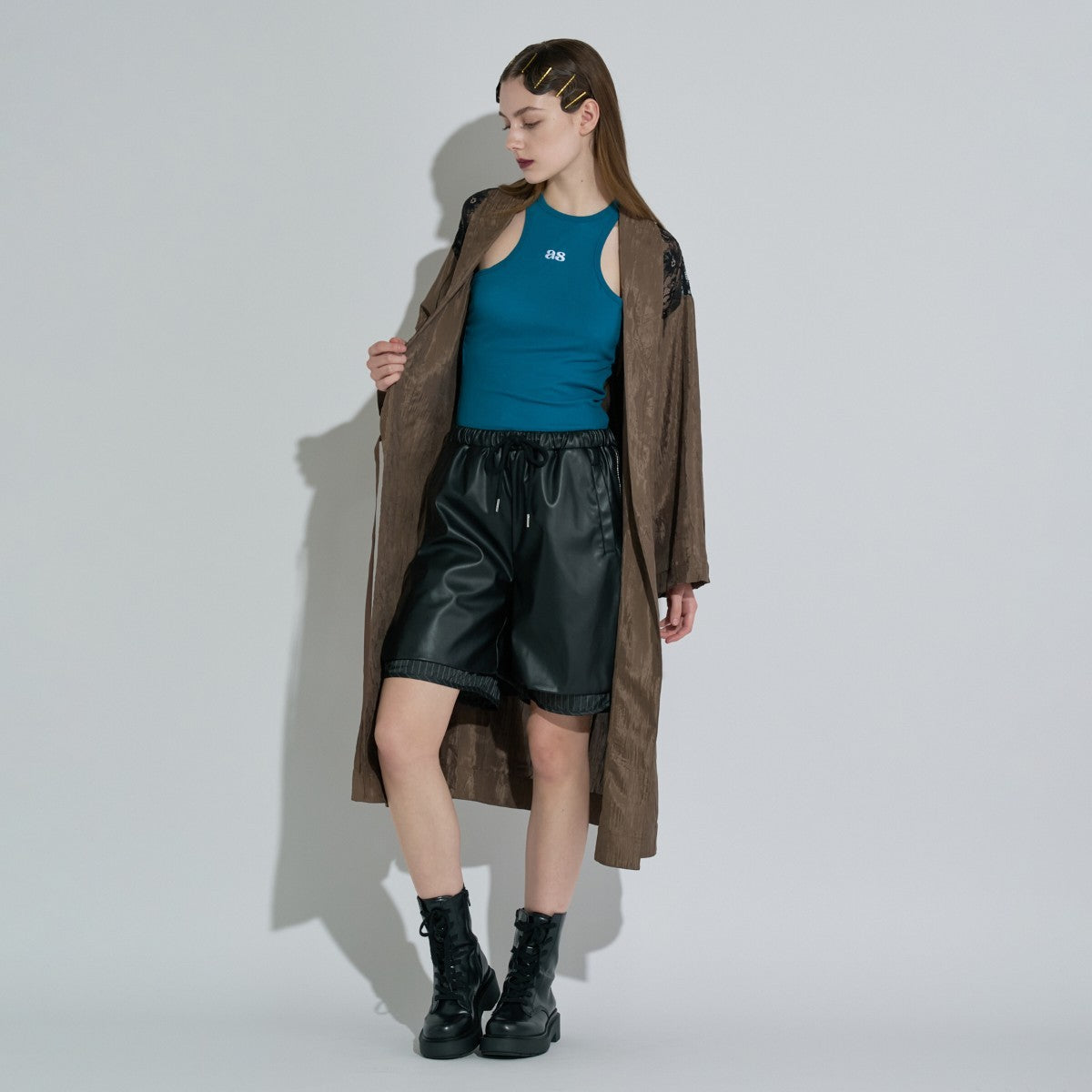 ANNA SUI NYC AMERICAN-SLEEVE TANK TOP アナスイ エヌワイシー アメスリタンクトップ 15213279【レディース ノースリーブ タンクトップ フライス素材 ロゴ刺繍 カップ付き インナー 25FW】