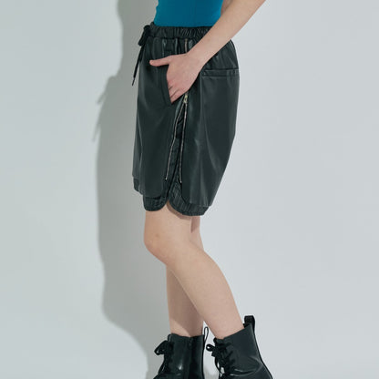 ANNA SUI NYC LEATHER HALF PANTS アナスイ エヌワイシー レザーハーフパンツ 15232280【レディース ハーフパンツ フェイクレザー ストライプ柄 ジップデザイン カジュアル モード 25FW】