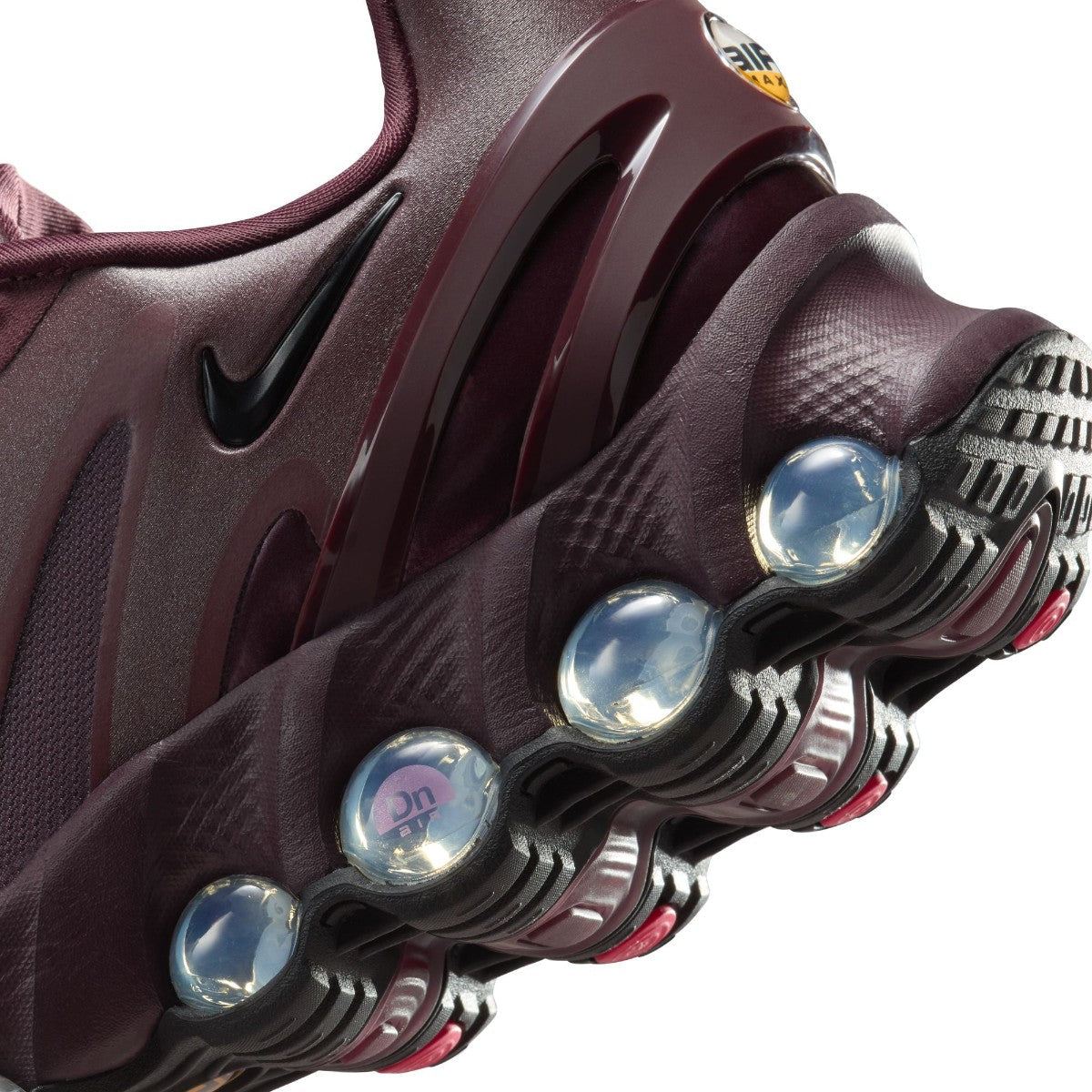 NIKE Air Max Dn8 ナイキ ウィメンズ エア マックス DN8 HF5509-602【レディース クッショニング 通気性 軽量性 快適性 フィット 反発力 25FW】