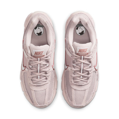 NIKE Zoom Vomero 5 ナイキ ウィメンズ ズーム ボメロ 5 HQ0458-600【レディース スニーカー ランニングシューズ クッショニング 25FW】