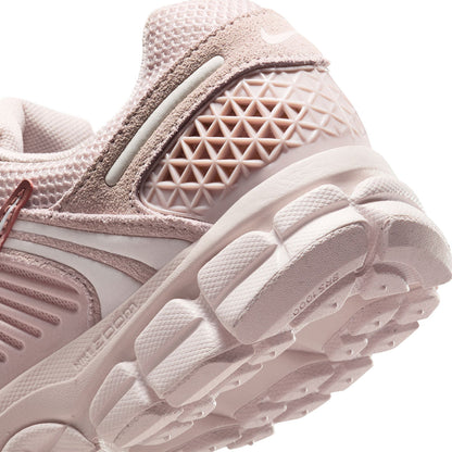 NIKE Zoom Vomero 5 ナイキ ウィメンズ ズーム ボメロ 5 HQ0458-600【レディース スニーカー ランニングシューズ クッショニング 25FW】