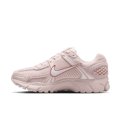 NIKE Zoom Vomero 5 ナイキ ウィメンズ ズーム ボメロ 5 HQ0458-600【レディース スニーカー ランニングシューズ クッショニング 25FW】