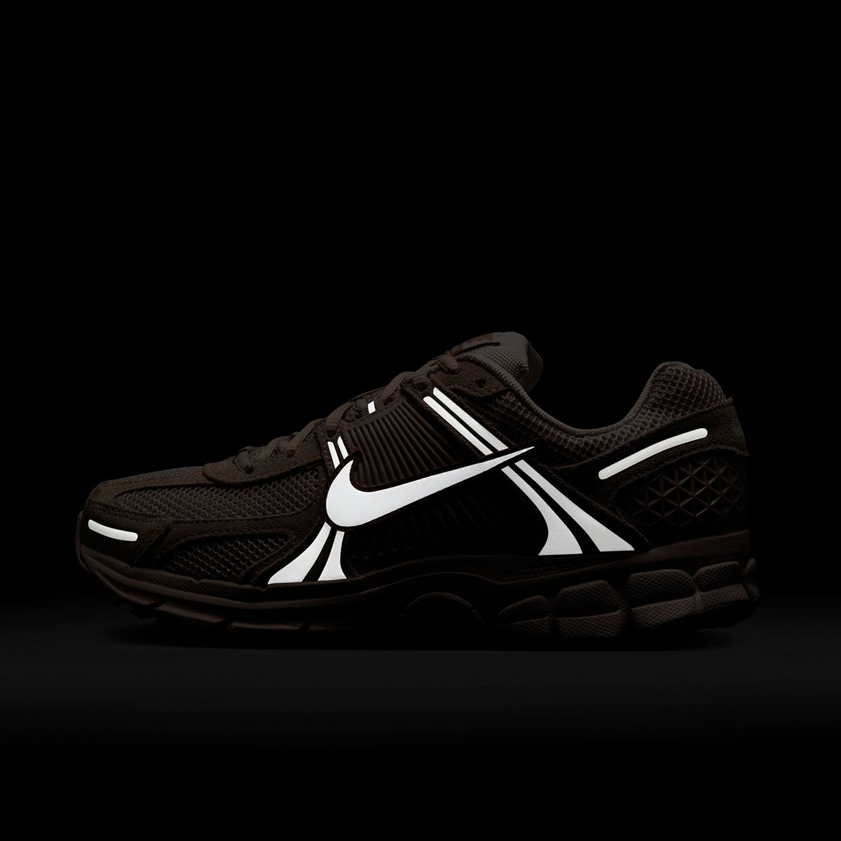 NIKE Zoom Vomero 5 ナイキ ウィメンズ ズーム ボメロ 5 HQ0458-600【レディース スニーカー ランニングシューズ クッショニング 25FW】