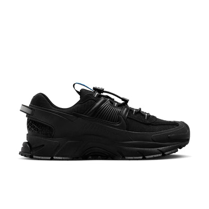 NIKE Zoom Vomero Roam ナイキ ウィメンズ ズーム ボメロ ローム HQ2181-004【レディース 撥水 クッション 耐久性 通気性 軽量性 防水 25FW】