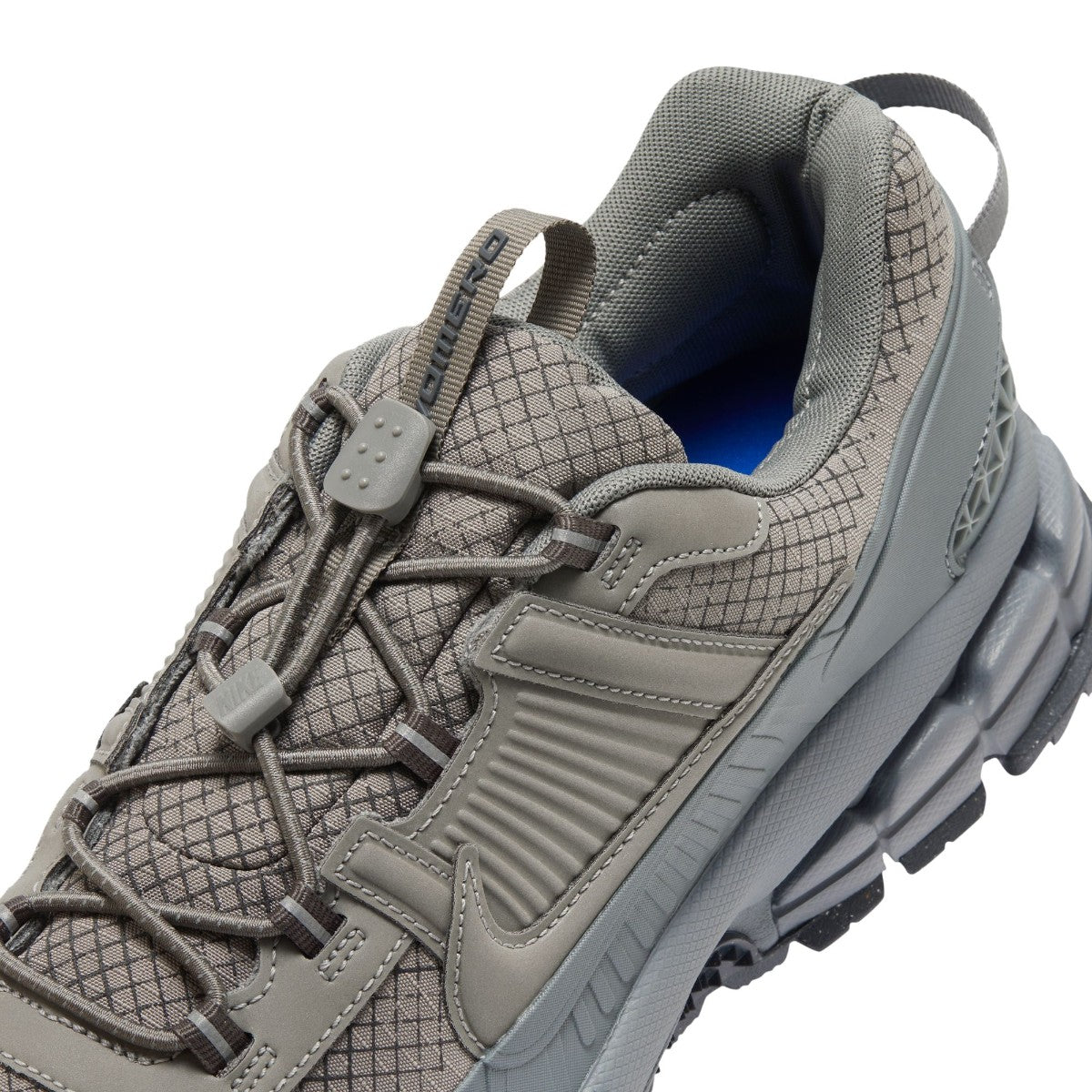 NIKE Zoom Vomero Roam ナイキ ズーム ボメロ ローム HV6901-001【メンズ 撥水 クッション 耐久性 通気性 軽量性 防水 25FW】