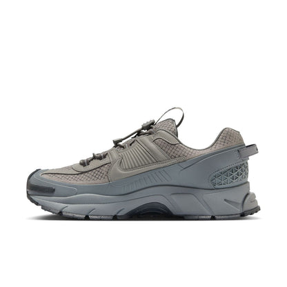 NIKE Zoom Vomero Roam ナイキ ズーム ボメロ ローム HV6901-001【メンズ 撥水 クッション 耐久性 通気性 軽量性 防水 25FW】