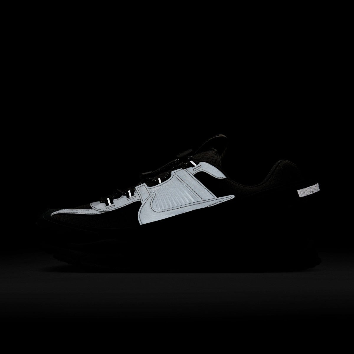 NIKE Zoom Vomero Roam HV6901-001 – Kinetics（キネティクス