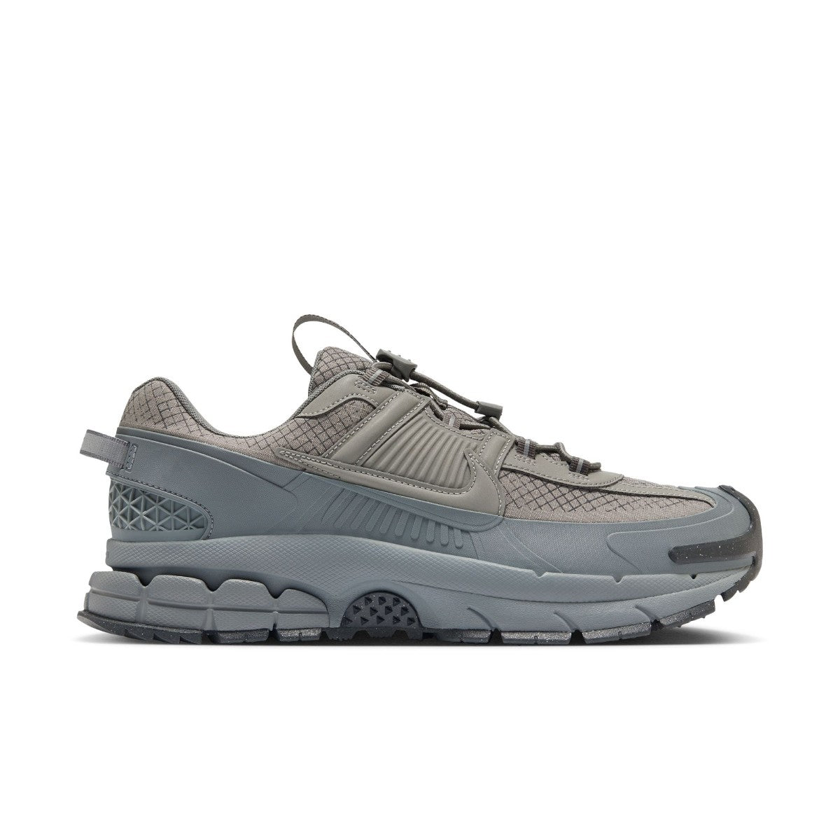 NIKE Zoom Vomero Roam ナイキ ズーム ボメロ ローム HV6901-001【メンズ 撥水 クッション 耐久性 通気性 軽量性 防水 25FW】