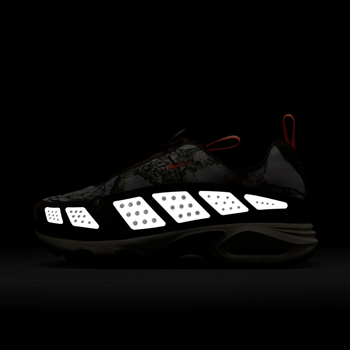 NIKE Air Max Sndr ナイキ ウィメンズ エア マックス SNDR IB2476-100【レディース クッション 反応性 通気性 軽量性 快適性 サポート 25FW】