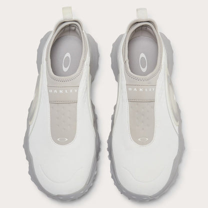 OAKLEY Edge Icon オークリー エッジ アイコン FOF100539-WHT【メンズ ゴルフシューズ スパイクレス 撥水 快適 グリップ 25FW】