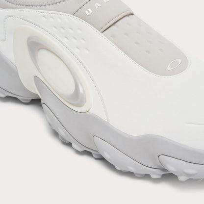 OAKLEY Edge Icon オークリー エッジ アイコン FOF100539-WHT【メンズ ゴルフシューズ スパイクレス 撥水 快適 グリップ 25FW】