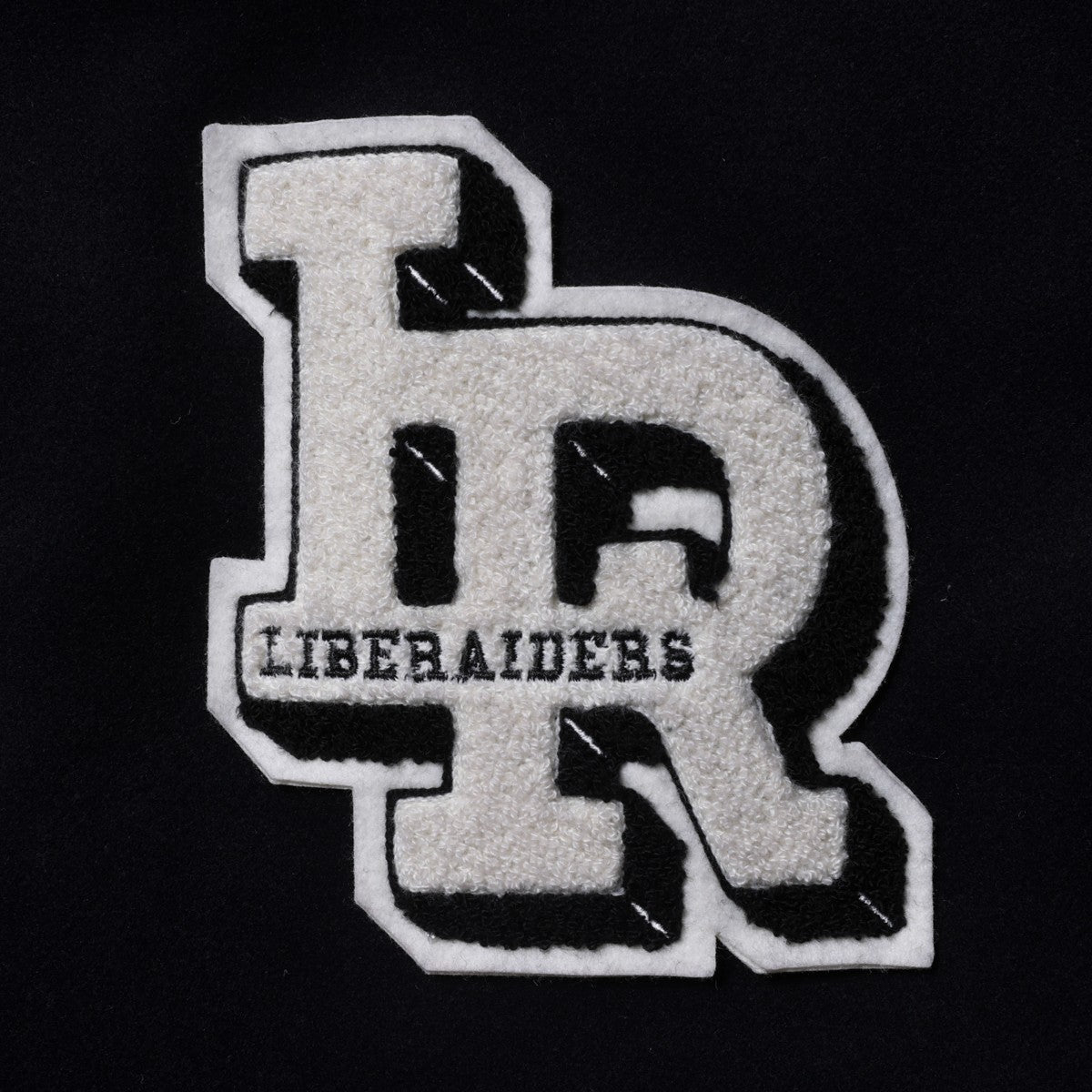 Liberaiders LR VARSITY JACKET リベレイダース LR バーシティ ジャケット 77014【メンズ ジャケット ワッペン 刺繍 防寒性 中綿キルティング 25FW】