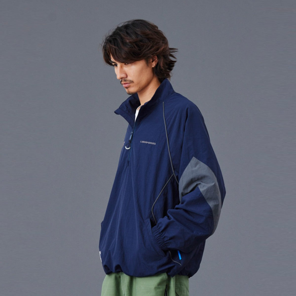 Liberaiders NYLON HALF ZIP リベレイダース ナイロン ハーフジップ 77016【メンズ アウター ナイロンジャケット ハーフジップ ウインドブレーカー スポーツ ミリタリー 25FW】