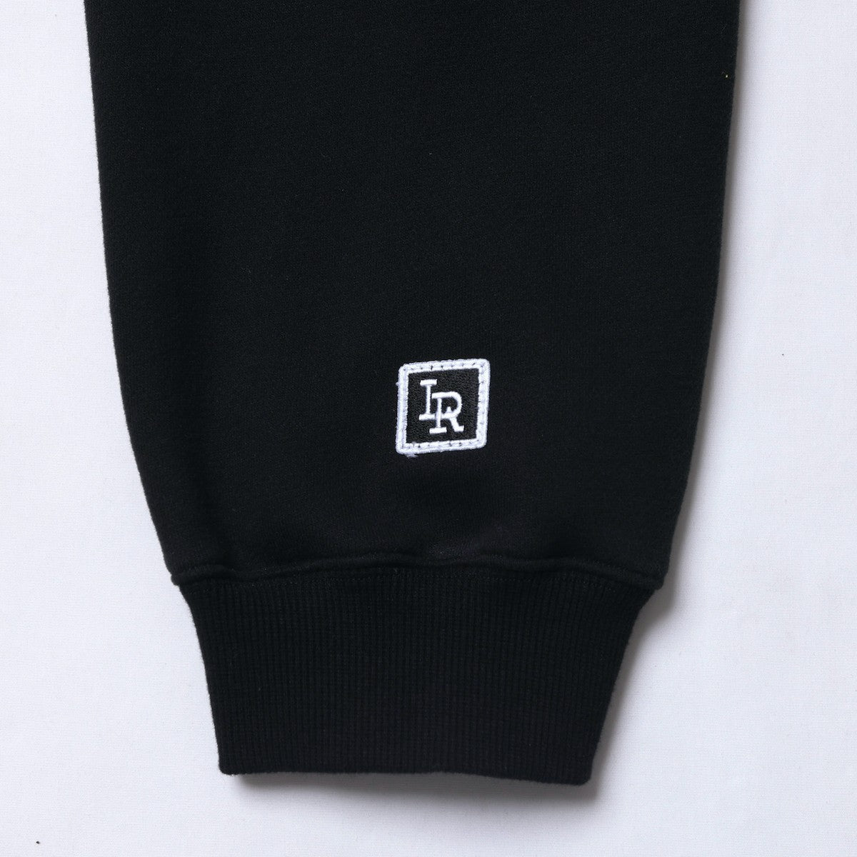 Liberaiders EMBROIDERY CREWNECK リベレイダース エンブロイダリー クルーネック 77317【メンズ スウェット クルーネック プルオーバー 裏起毛 トレーナー 刺繍ロゴ 25FW】