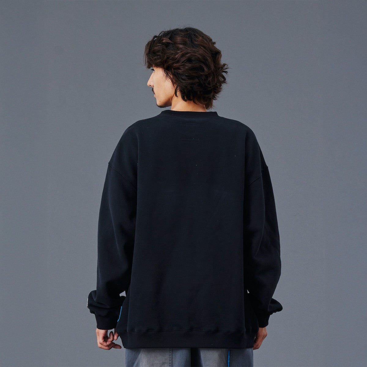 Liberaiders EMBROIDERY CREWNECK リベレイダース エンブロイダリー クルーネック 77317【メンズ スウェット クルーネック プルオーバー 裏起毛 トレーナー 刺繍ロゴ 25FW】