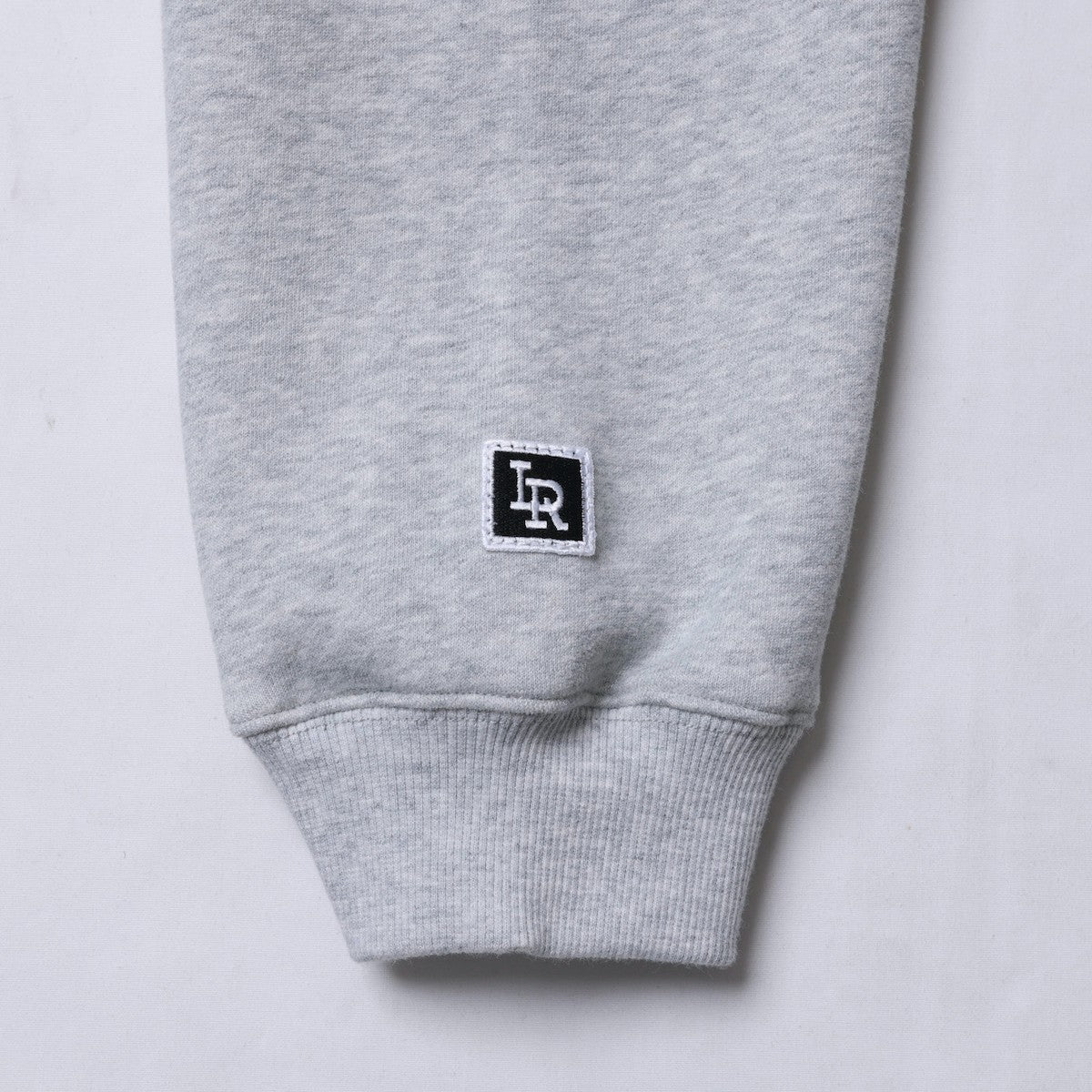 Liberaiders EMBROIDERY CREWNECK リベレイダース エンブロイダリー クルーネック 77317【メンズ スウェット クルーネック プルオーバー 裏起毛 トレーナー 刺繍ロゴ 25FW】