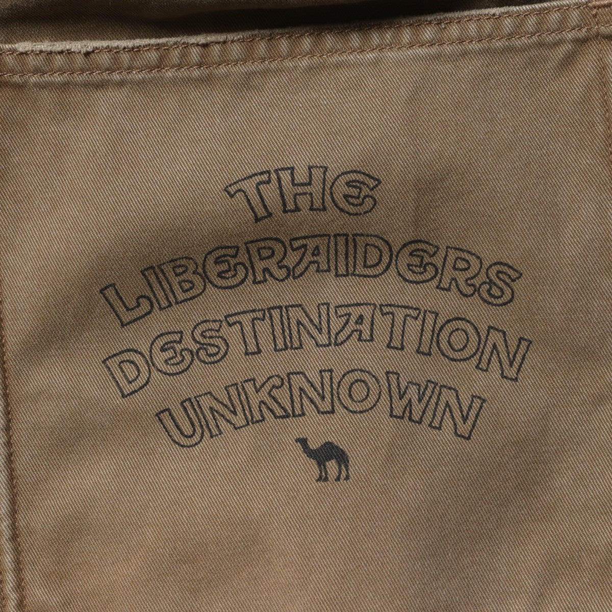 Liberaiders HANDWRITING PRINT CHINO SARROUEL PANTS リベレイダース ハンドライティング プリント チノ サルエルパンツ 77702【メンズ サルエル チノ パンツ ペインター ヴィンテージ 加工 25FW】