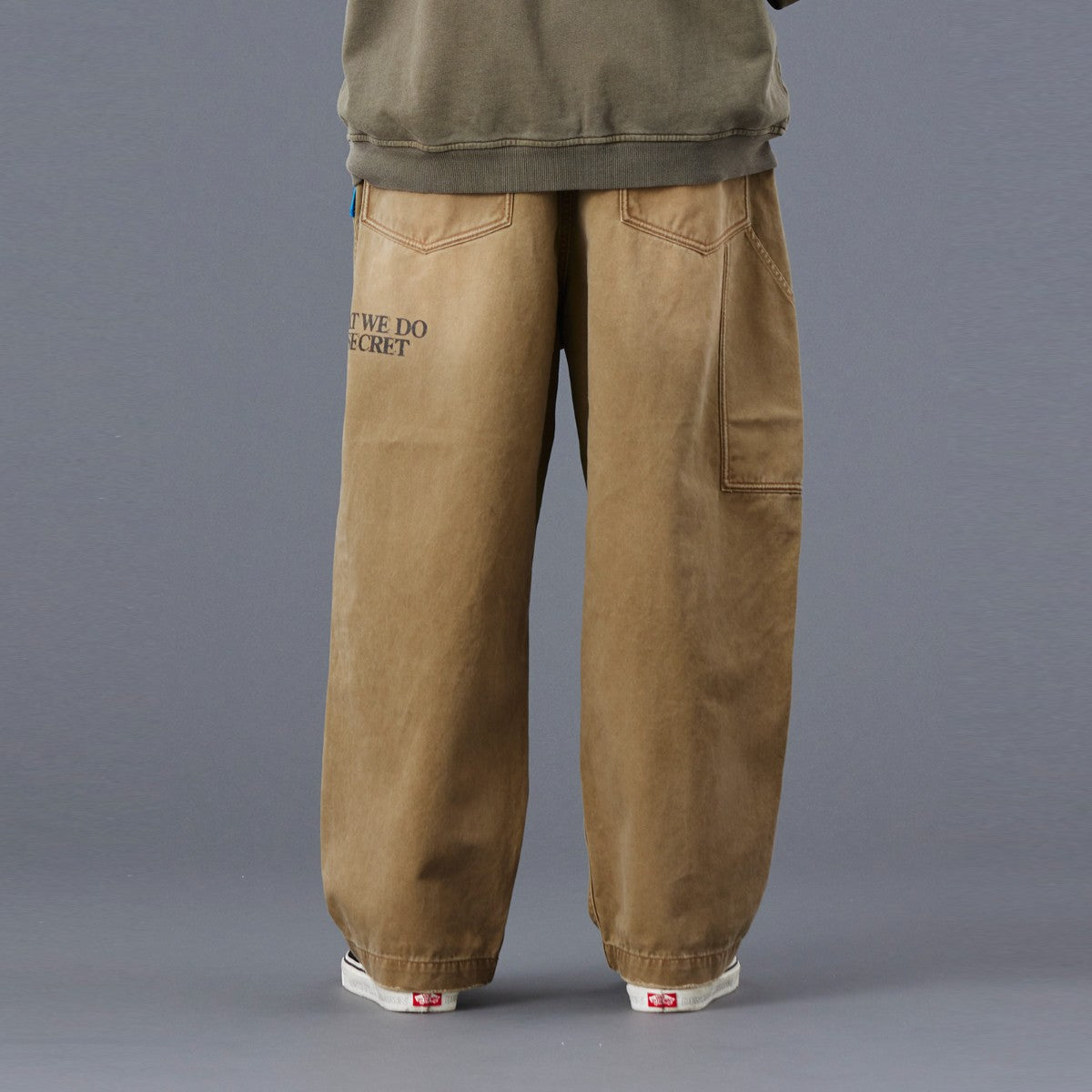 Liberaiders HANDWRITING PRINT CHINO SARROUEL PANTS リベレイダース ハンドライティング プリント チノ サルエルパンツ 77702【メンズ サルエル チノ パンツ ペインター ヴィンテージ 加工 25FW】