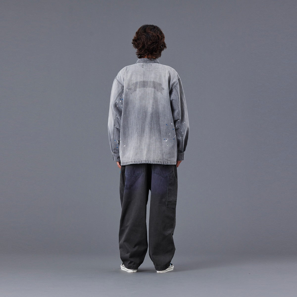 Liberaiders HANDWRITING PRINT CHINO SARROUEL PANTS リベレイダース ハンドライティング プリント チノ サルエルパンツ 77702【メンズ サルエル チノ パンツ ペインター ヴィンテージ 加工 25FW】