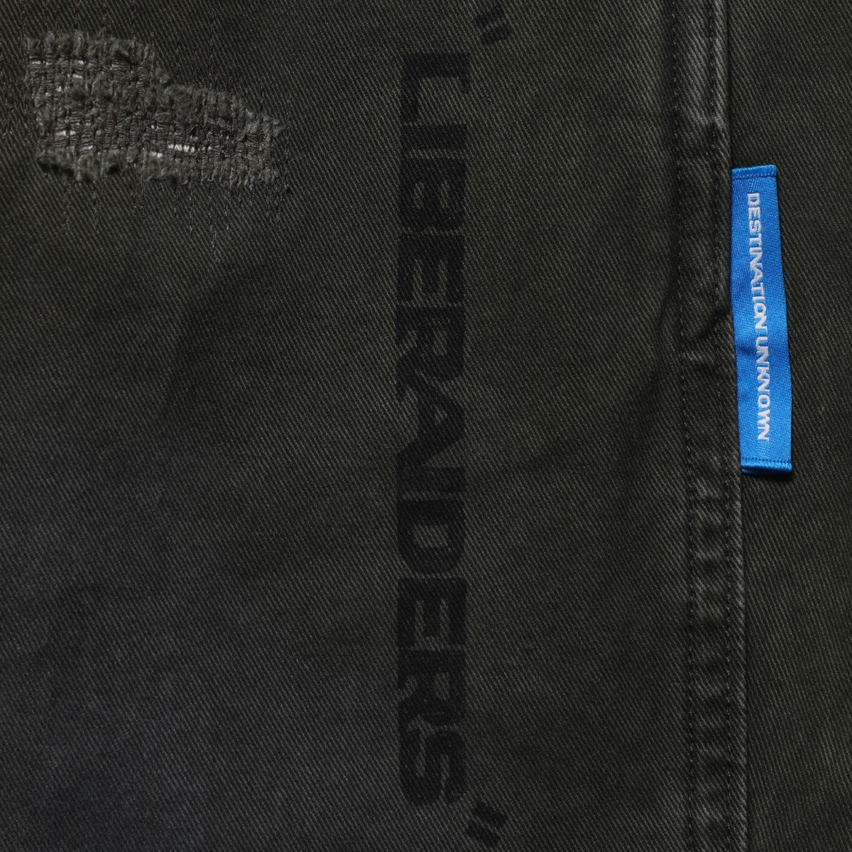 Liberaiders HANDWRITING PRINT CHINO SARROUEL PANTS リベレイダース ハンドライティング プリント チノ サルエルパンツ 77702【メンズ サルエル チノ パンツ ペインター ヴィンテージ 加工 25FW】