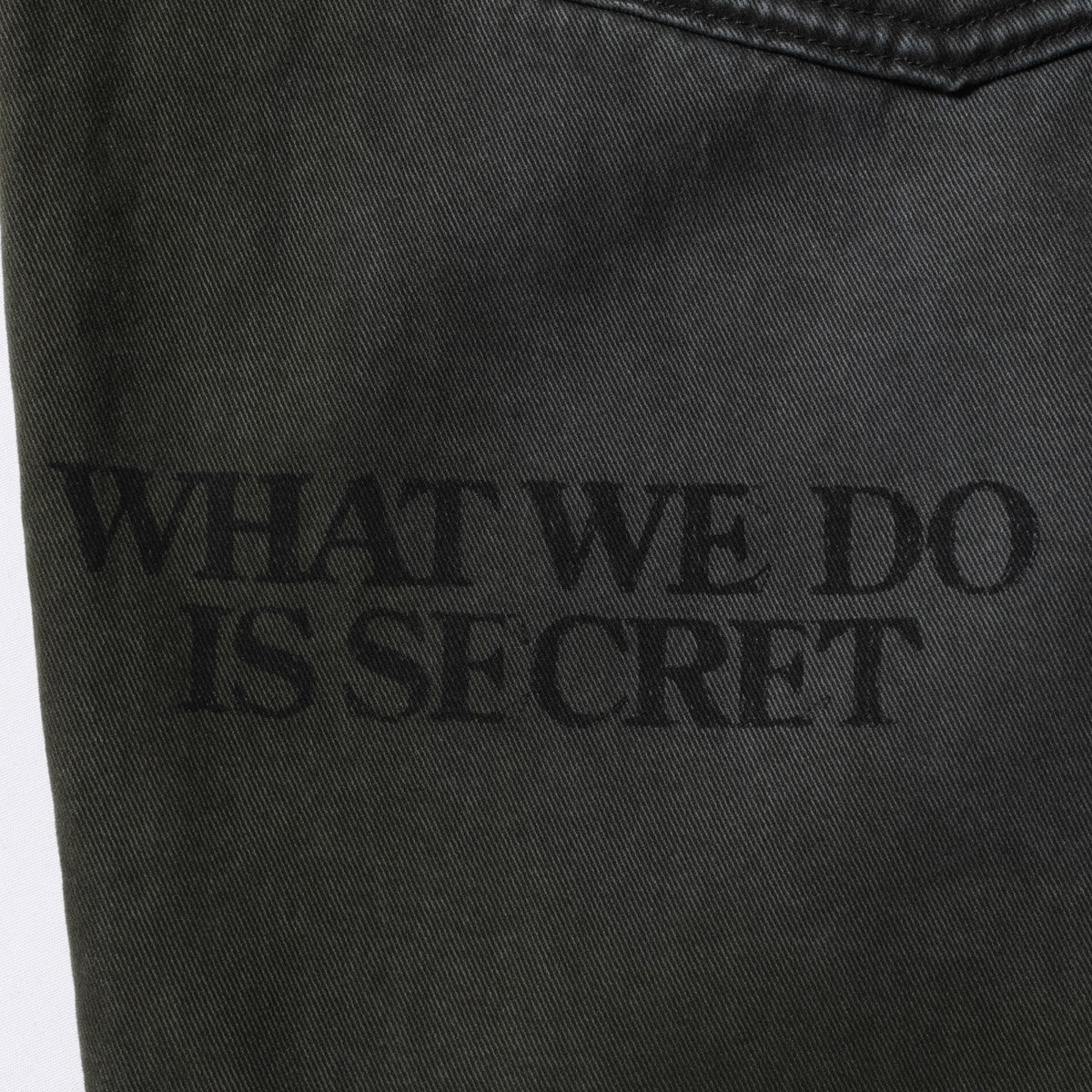 Liberaiders HANDWRITING PRINT CHINO SARROUEL PANTS リベレイダース ハンドライティング プリント チノ サルエルパンツ 77702【メンズ サルエル チノ パンツ ペインター ヴィンテージ 加工 25FW】