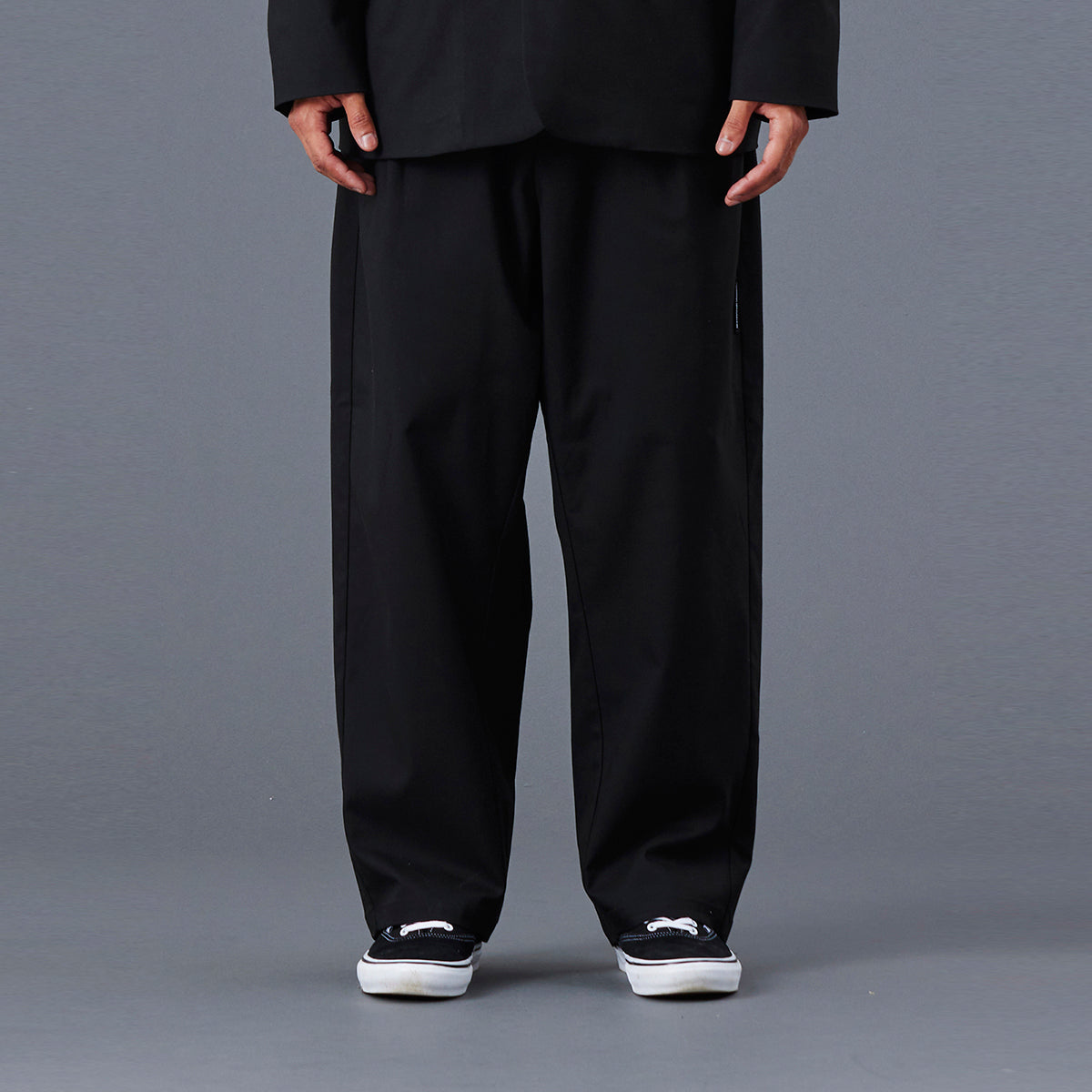 Liberaiders T/R TAPERED SLACKS リベレイダース T/R テーパード スラックス 77713【メンズ スラックス テーパードパンツ ワンタック カジュアル 25FW】
