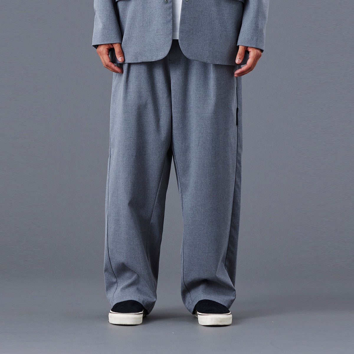 Liberaiders T/R TAPERED SLACKS リベレイダース T/R テーパード スラックス 77713【メンズ スラックス テーパードパンツ ワンタック カジュアル 25FW】