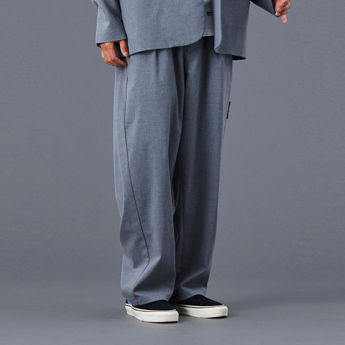Liberaiders T/R TAPERED SLACKS リベレイダース T/R テーパード スラックス 77713【メンズ スラックス テーパードパンツ ワンタック カジュアル 25FW】