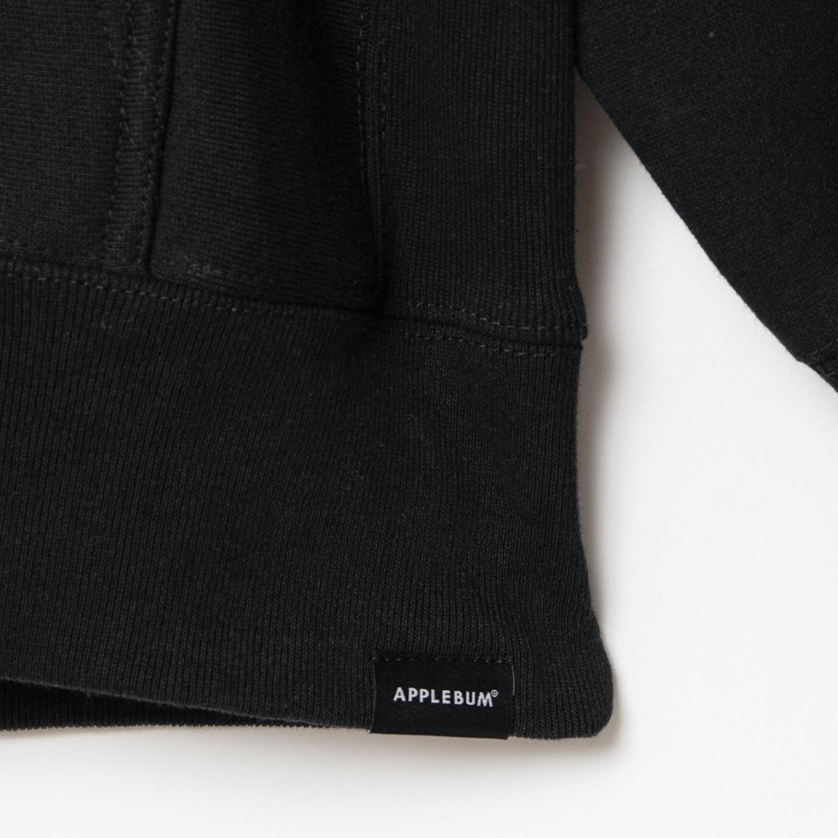 APPLEBUM “ERIC COLEMAN” SWEAT HOODIE-J アップルバム “エリック・コールマン” スウェット フーディ-J EC2510402【メンズ トップス フーディ パーカー フォトグラファー コラボ 25FW】