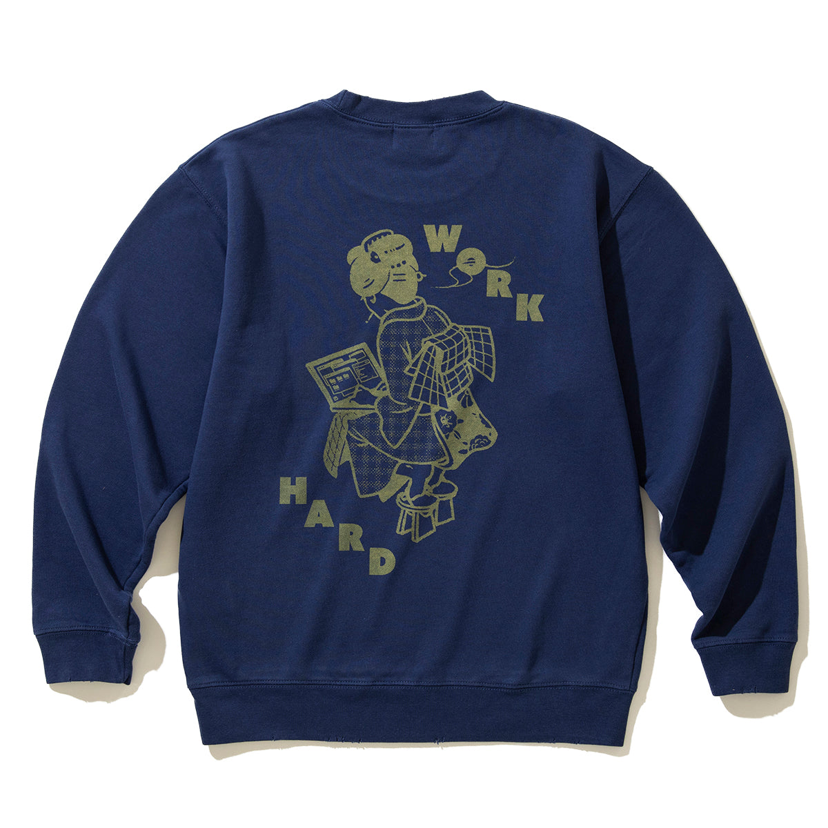 坩堝 WORKHARD/必殺仕事人 CREW SWEAT (RUTSUBO×YU SUDA） RUTSUBO WORKHARD/必殺仕事人 クルースウェット R25FA-SUDA-PF3【メンズ アーティスト クルースウェット メッセージ バックプリント コラボ 25FW】