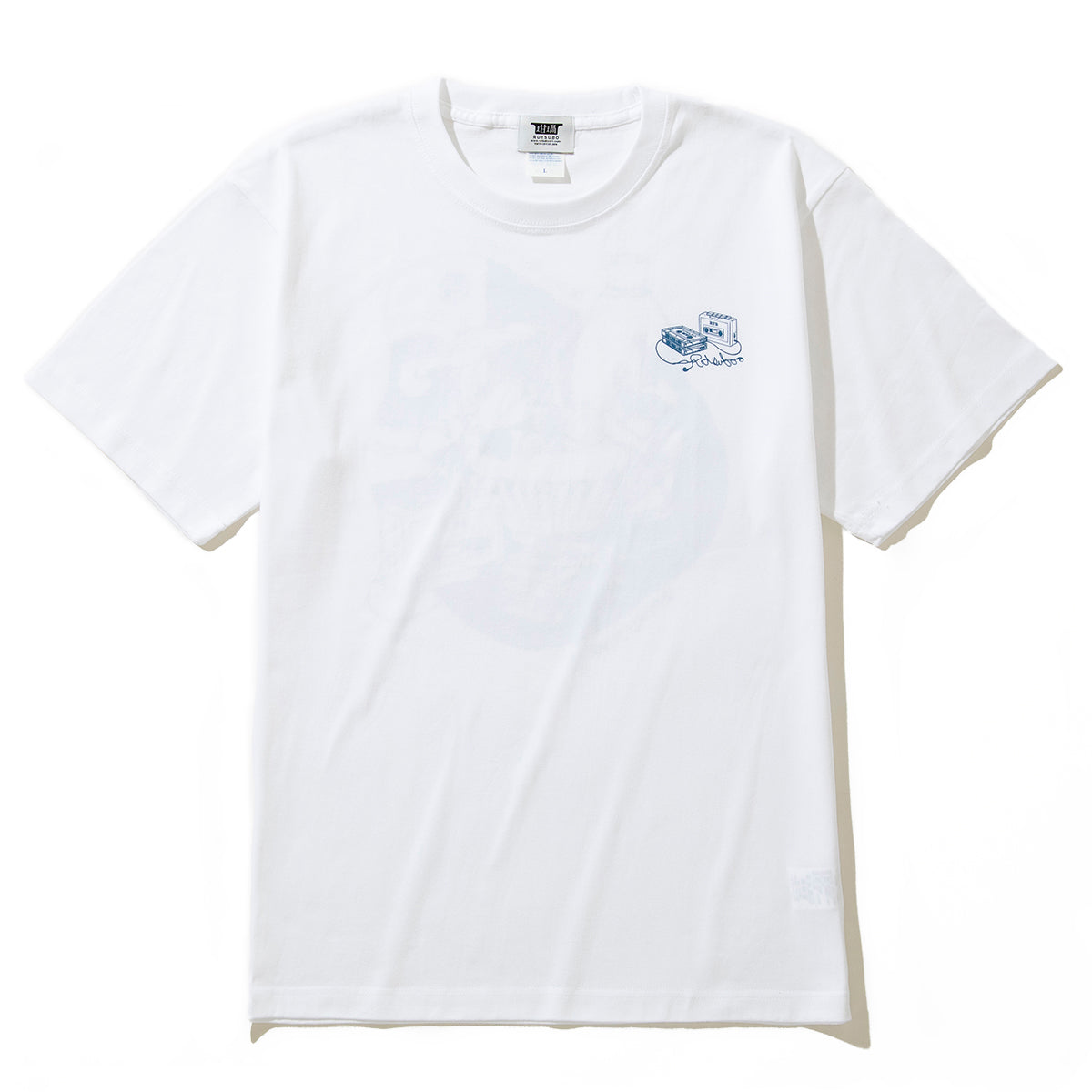 坩堝 IPPUKU TUNE ‘95 S/S T-SHIRTS (RUTSUBO×YU SUDA） RUTSUBO IPPUKU TUNE ‘95 ショートスリーブ Tシャツ R25FA-SUDA-TS1【メンズ グラフィック Tシャツ カセットテープ バックプリント コラボ 25FW】