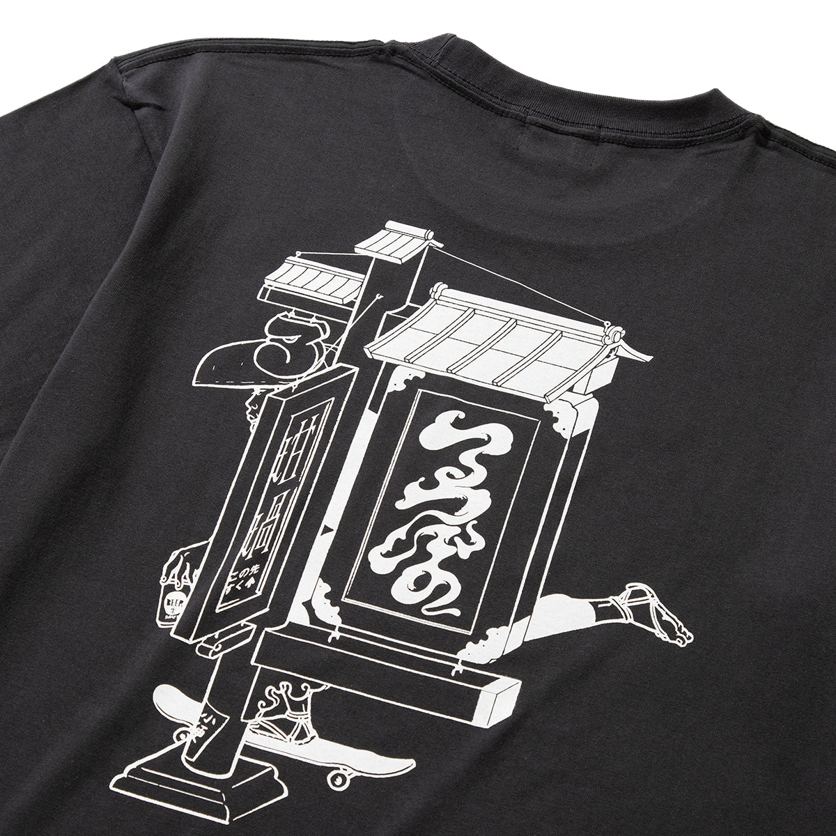 坩堝 さゐねえじ S/S T-SHIRTS (RUTSUBO×YU SUDA） RUTSUBO さゐねえじ ショートスリーブ Tシャツ R25FA-SUDA-TS2【メンズ Tシャツ グラフィック メッセージ バックプリント アーティスト コラボ 25FW】