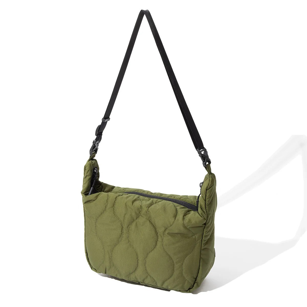 POLER QUILTED STROLL SHOULDER ポーラー キルテッド ストロール ショルダー 253MCV0123【メンズ ショルダーバッグ キルティング ミリタリー デイリー 25FW】
