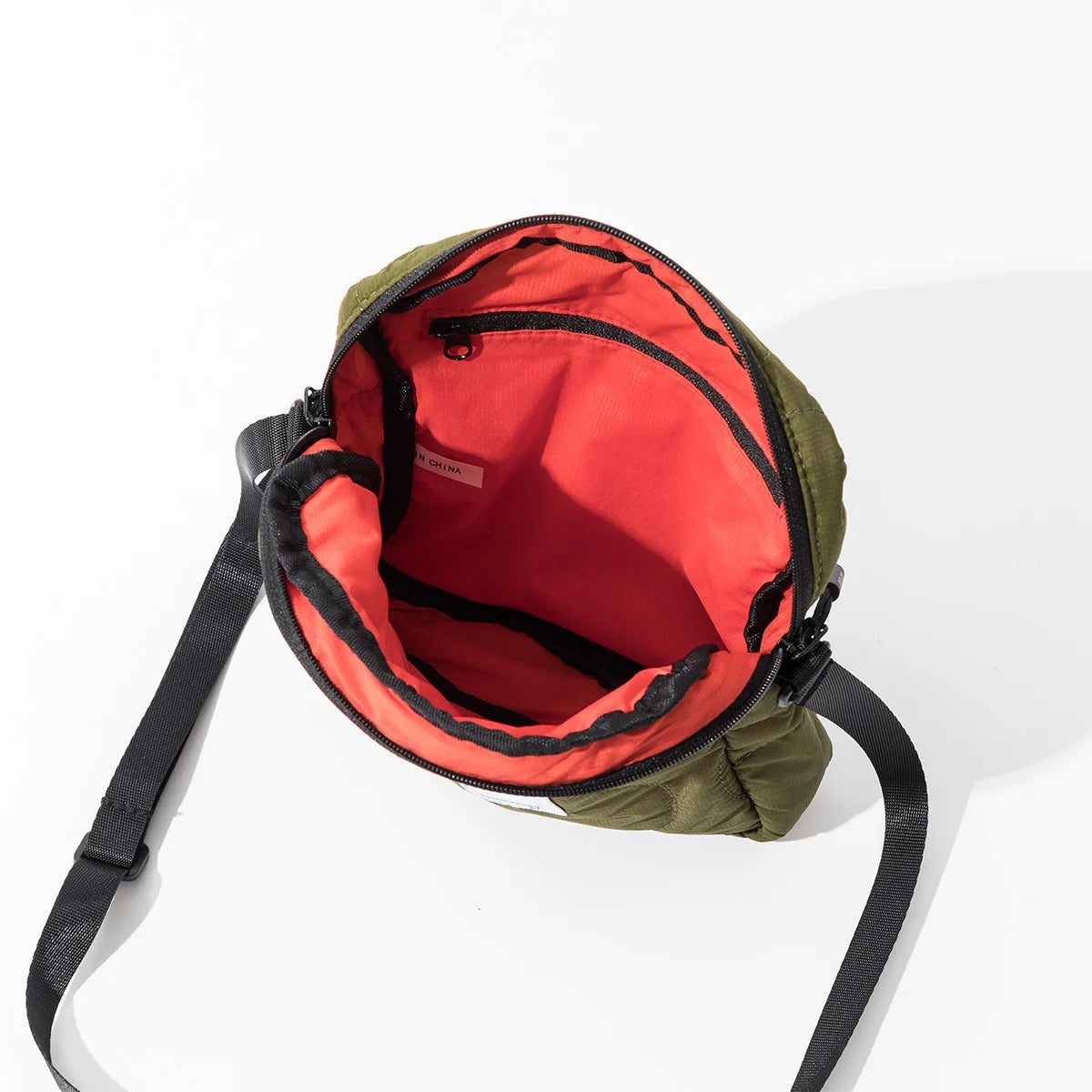 POLER QUILTED SHOULDER POUCH ポーラー キルテッド ショルダーポーチ 253MCV0124【メンズ ショルダーポーチ キルティング ミリタリー 小型 収納 25FW】