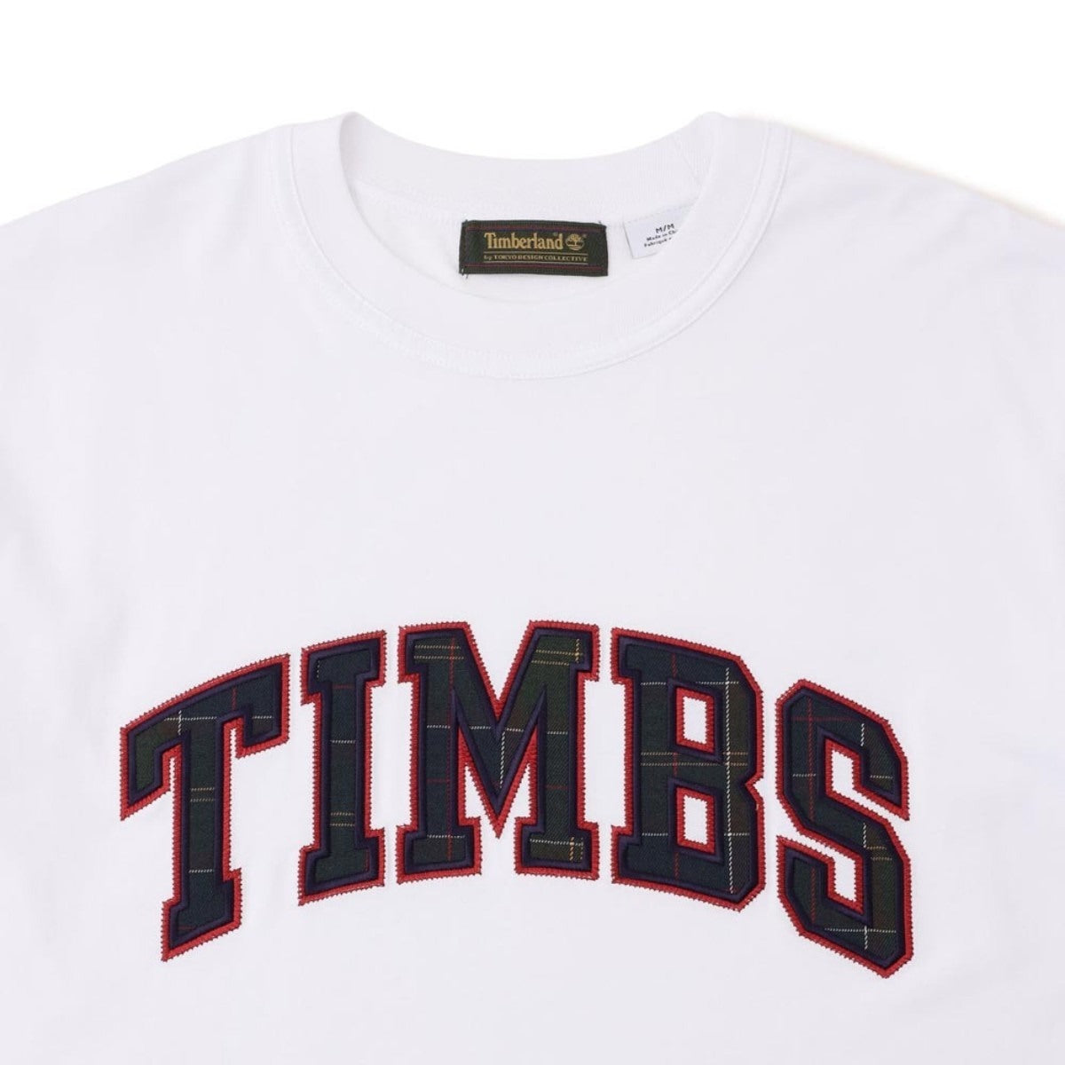Timberland [TOKYO DESIGN COLLECTIVE] TIMBS SS TEE ティンバーランド [トウキョウ デザイン コレクティブ]  TIMBS ショートスリーブ ティー A2NWT【メンズ 半袖Tシャツ コットン 快適 前面ロゴ シンプル 25FW】