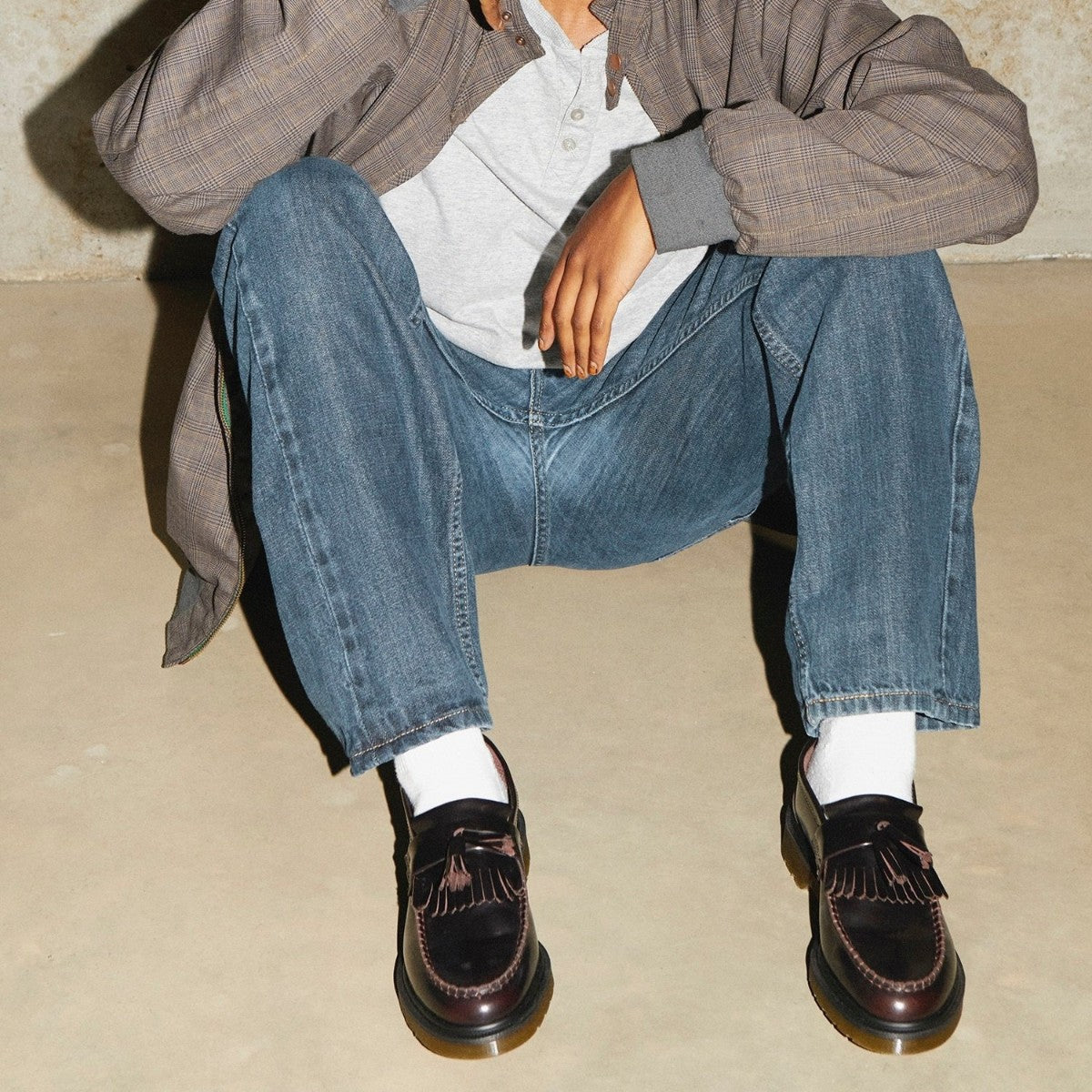 Dr. MARTENS ADRIAN TASSEL LOAFER ドクターマーチン ADRIAN タッセルローファー DM-14573601-CRED【メンズ シューズ ローファー タッセル レザー 定番 カジュアル 25FW】