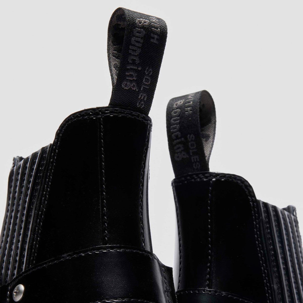 Dr. MARTENS 2976 HARNESS CHELSEA BOOTS ドクターマーチン 2976 HARNESS チェルシー ブーツ DM-41387001-BLK【メンズ チェルシーブーツ ハーネスブーツ アナリンレザー 25FW】