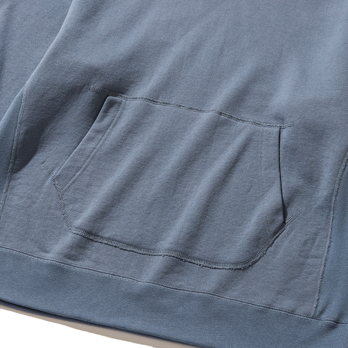 New Balance 1000 SERIES for Kinetics CLASSIC FRENCH TERRY HOODIE ニューバランス 1000 シリーズ for キネティクス クラシック フレンチテリー フーディー AMT55746【メンズ パーカー ヘビーウェイト 裏毛 スウェット 販路限定 25FW】